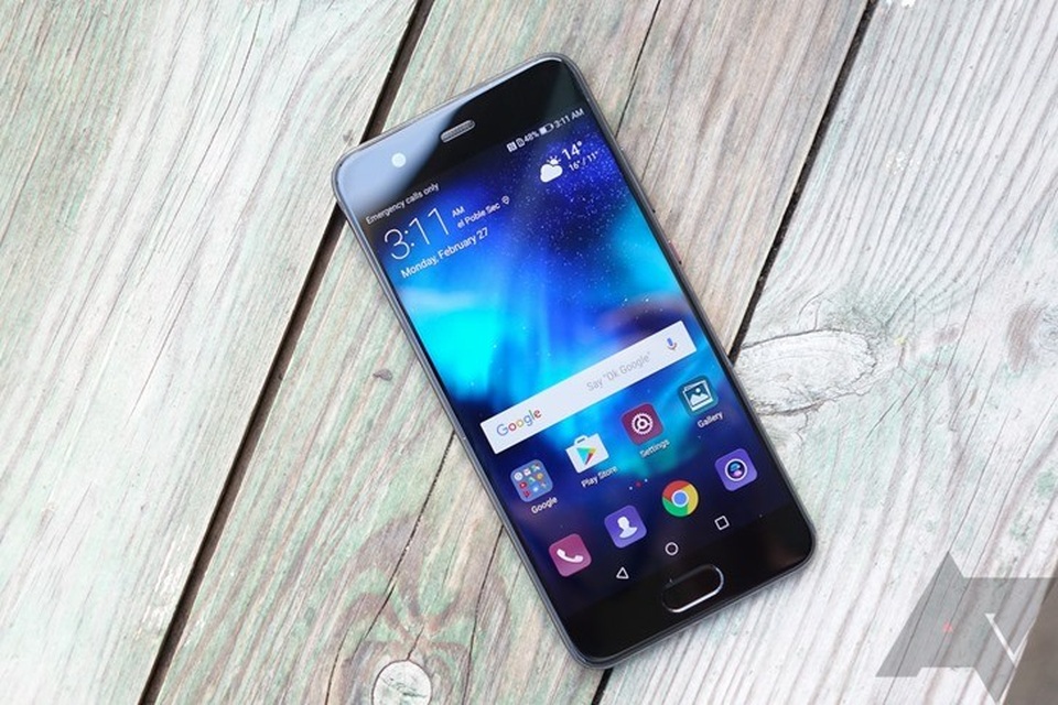 Huawei trình diễn bộ đôi P10, P10 Plus với camera kép ấn tượng lại MWC 2017 - 1
Huawei P10 mang dáng dấp của chiếc điện thoại Google Pixel.