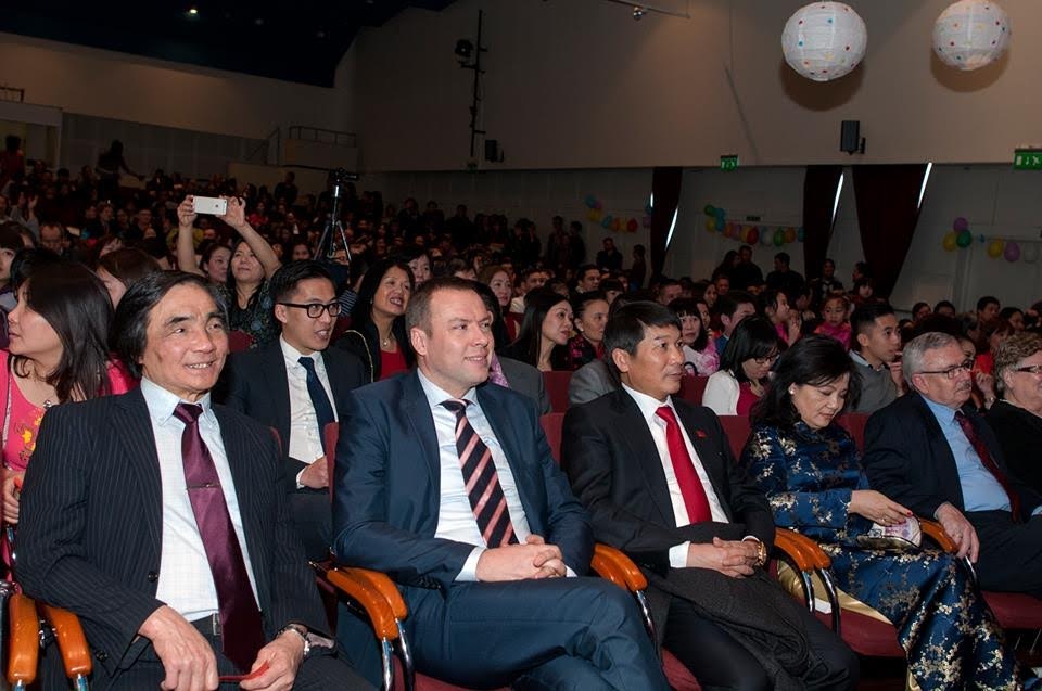 Người Việt tại Hungary đón Tết trong tình quê hương ấm áp - 2
Các đại biểu tham dự chương trình. (Ảnh: Tuấn Anh)