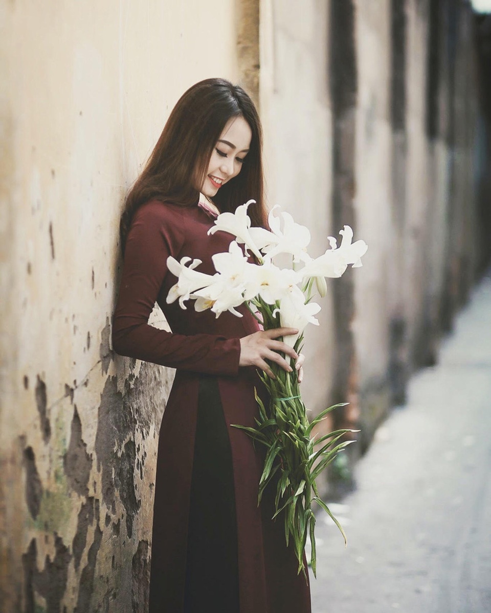 Á khôi Đại học Nội vụ yêu kiều bên sắc hoa loa kèn - 12 Á khôi Đại học Nội vụ yêu kiều bên sắc hoa loa kèn - 12
