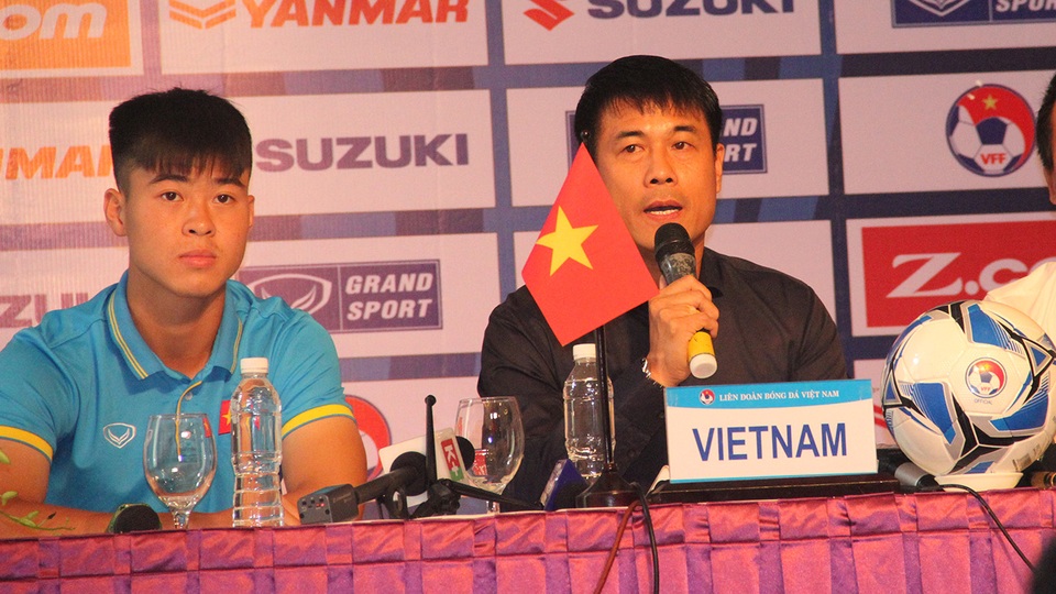 HLV Hữu Thắng mong U22 Việt Nam không “thử kêu, đốt xịt” - 1 HLV Nguyễn Hữu Thắng (ảnh: Trọng Vũ)