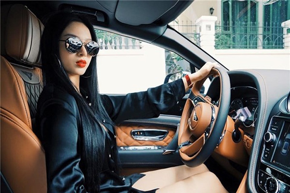Nhan sắc của các hot girl Hà Nội đời đầu ngày ấy - bây giờ (phần 2) - 26 Từ khi kết hôn, cuộc sống của Huyền Baby sang chảnh, sành điệu hơn hẳn.