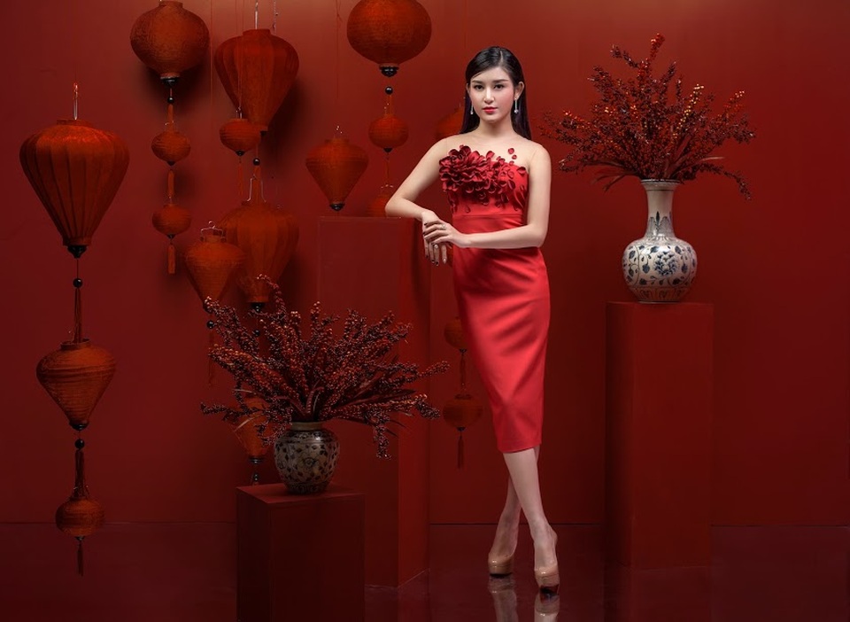 Huyền My tiếp tục phong cách "công chúa" trong năm 2017 - 6 Huyền My tiếp tục phong cách "công chúa" trong năm 2017 - 6
