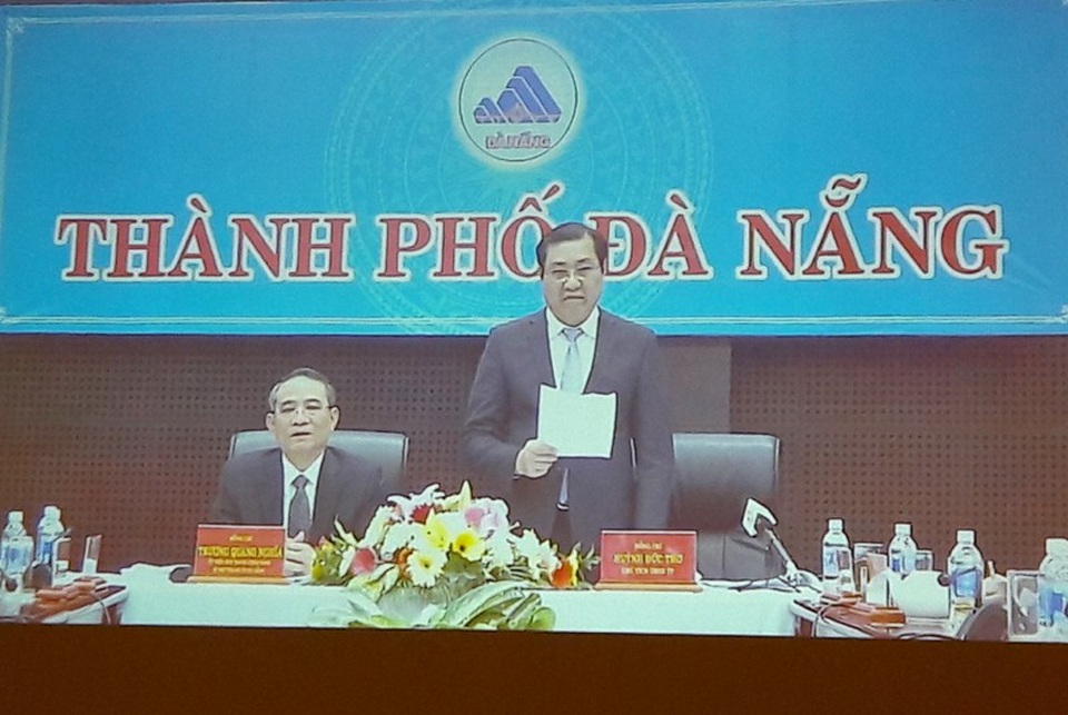 Chủ tịch Đà Nẵng băn khoăn về tội danh khởi tố với Vũ “nhôm” - 1 Chủ tịch Huỳnh Đức Thơ báo cáo từ điểm cầu Đà Nẵng.
