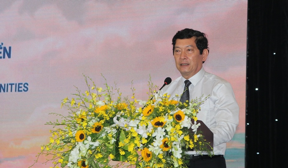 Mỗi du khách tới Tây Ninh chỉ tiêu... 300.000 đồng - 1 Thứ trưởng Bộ Văn hóa - Thể thao và Du lịch Huỳnh Vĩnh Ái phát biểu tại hội thảo