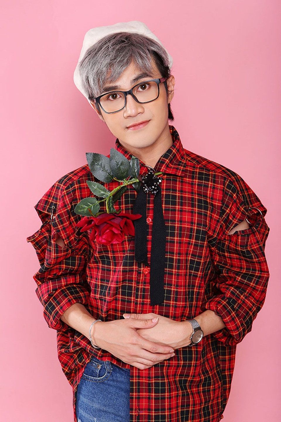 Diễn viên Huỳnh Lập gửi lời chúc "tin ở tình yêu" tới cộng đồng LGBT - 1 Huỳnh Lập được cộng đồng LGBT bình chọn là “Người nổi tiếng của năm”.