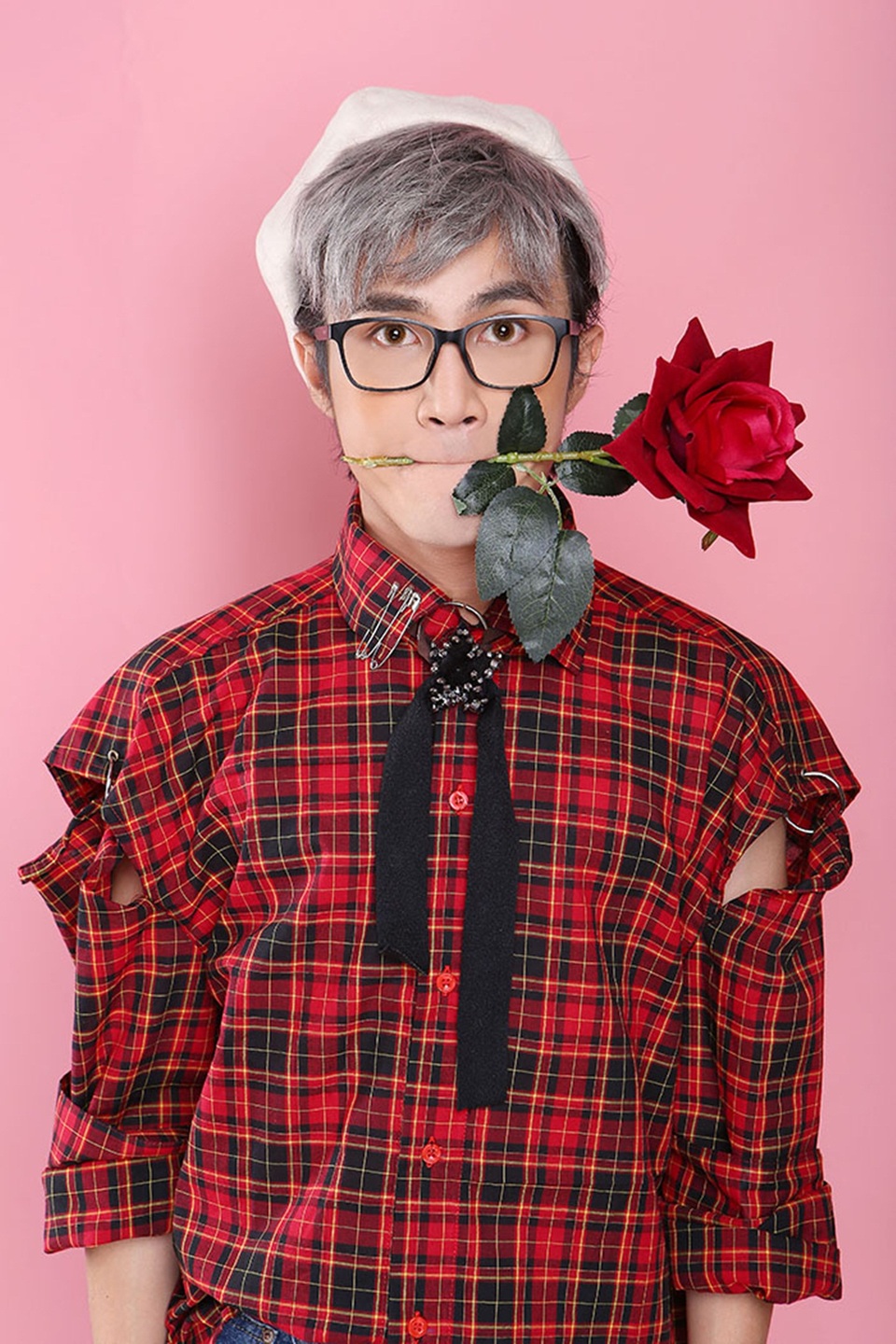 Diễn viên Huỳnh Lập gửi lời chúc "tin ở tình yêu" tới cộng đồng LGBT - 7 Diễn viên Huỳnh Lập gửi lời chúc "tin ở tình yêu" tới cộng đồng LGBT - 7