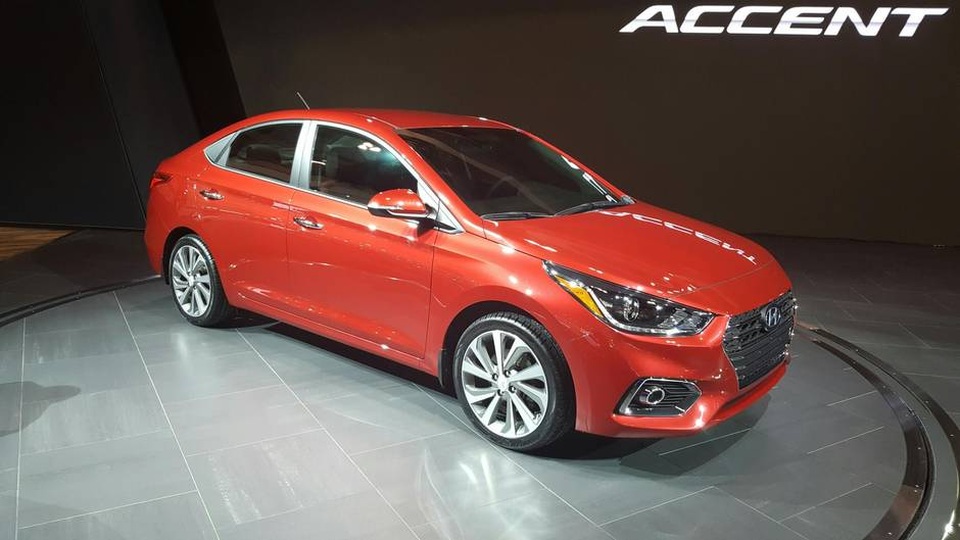 Hyundai Accent thế hệ mới trình làng - 1
Hyundai Accent 2018 vừa chính thức ra mắt tại Triển lãm ô tô quốc tế Canada đang diễn ra ở Toronto.