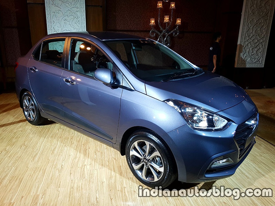 Hyundai i10 sedan thay động cơ - 9 Hyundai i10 sedan thay động cơ - 9