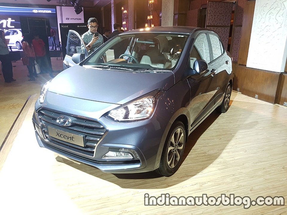 Hyundai i10 sedan thay động cơ - 2 Hyundai i10 sedan thay động cơ - 2