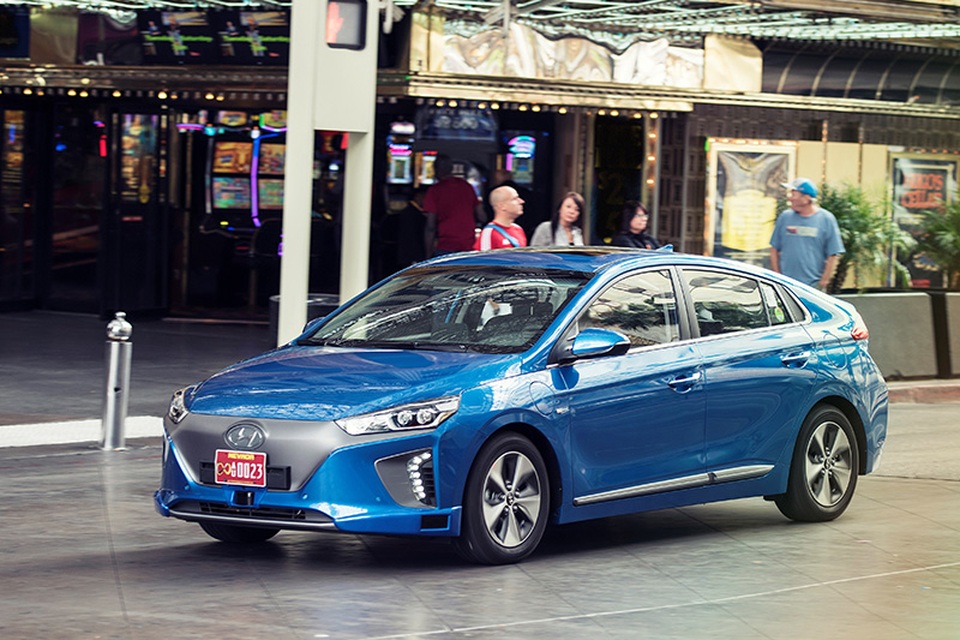 Hyundai tham gia cuộc chơi xe tự lái với mẫu Ioniq - 4 Hyundai tham gia cuộc chơi xe tự lái với mẫu Ioniq - 4