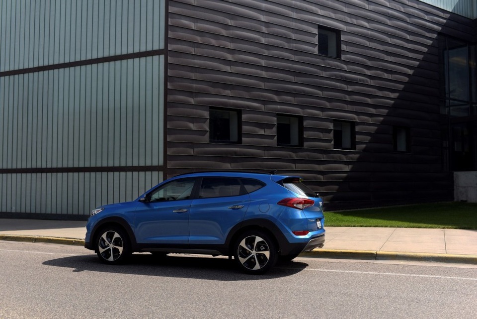 Hyundai Tucson có thêm phiên bản mới - 17