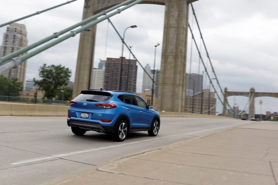 Hyundai Tucson có thêm phiên bản mới - 19