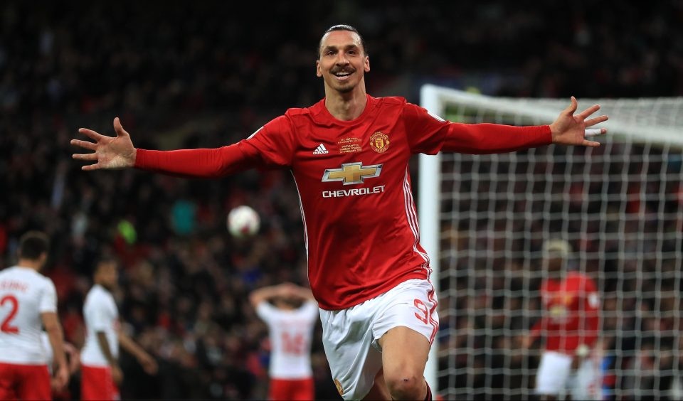Ibrahimovic đã phiêu lưu qua hàng loạt CLB, quốc gia khác nhau ở châu Âu. Tổng giá trị chuyển nhượng của cầu thủ này vào khoảng 159,5 triệu euro. Đáng chú ý, Ibrahimovic từng chuyển từ Inter sang Barcelona với giá 70 triệu euro.
