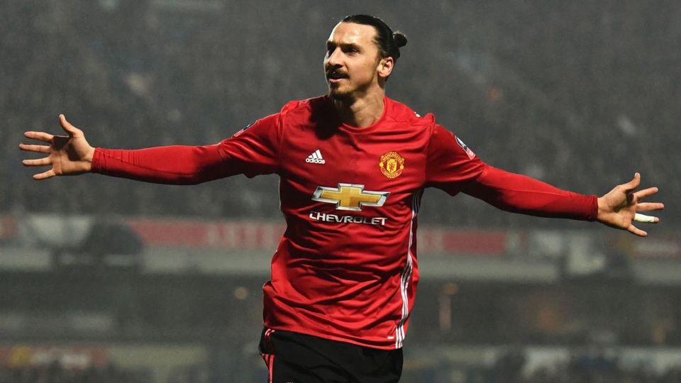 Ibrahimovic chính thức trở lại MU, khoác áo số 10 - 1 Ibrahimovic sắp trở lại thi đấu cho MU