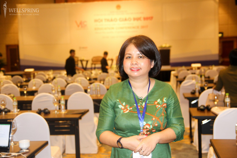 Tích hợp song ngữ nhưng kiểm tra đánh giá vẫn thực hiện bằng tiếng Việt - 1
Thạc sĩ Lê Tuệ Minh kiến nghị Bộ GD&ĐT có khung pháp lý cũng như hướng dẫn cụ thể để các trường có thể tích hợp, lồng ghép chương trình tiên tiến của nước ngoài vào dạy - học.