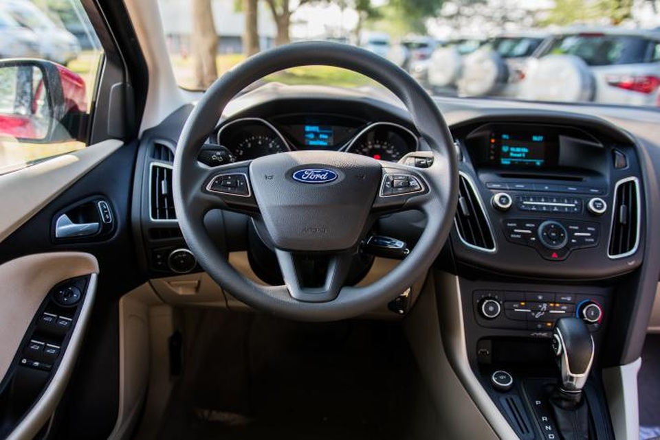 Ford Focus Trend trở lại “ngoạn mục” với động cơ Ecoboost - 5 Ford Focus Trend trở lại “ngoạn mục” với động cơ Ecoboost - 5