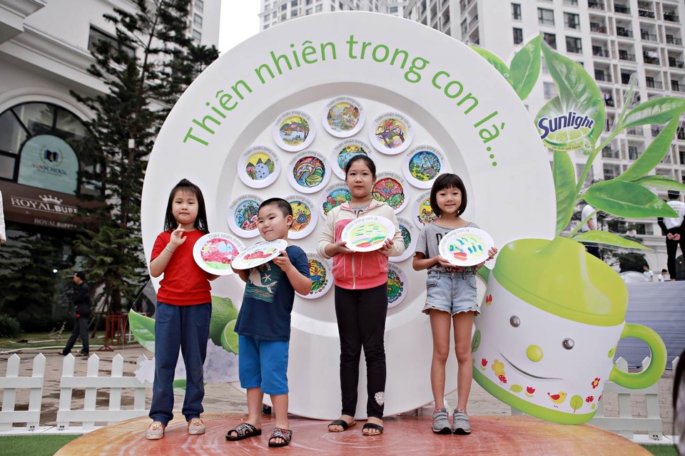 Gia đình Hồng Đăng, Thúy Hạnh hào hứng vui chơi tại “Ngôi nhà thiên nhiên” - 8