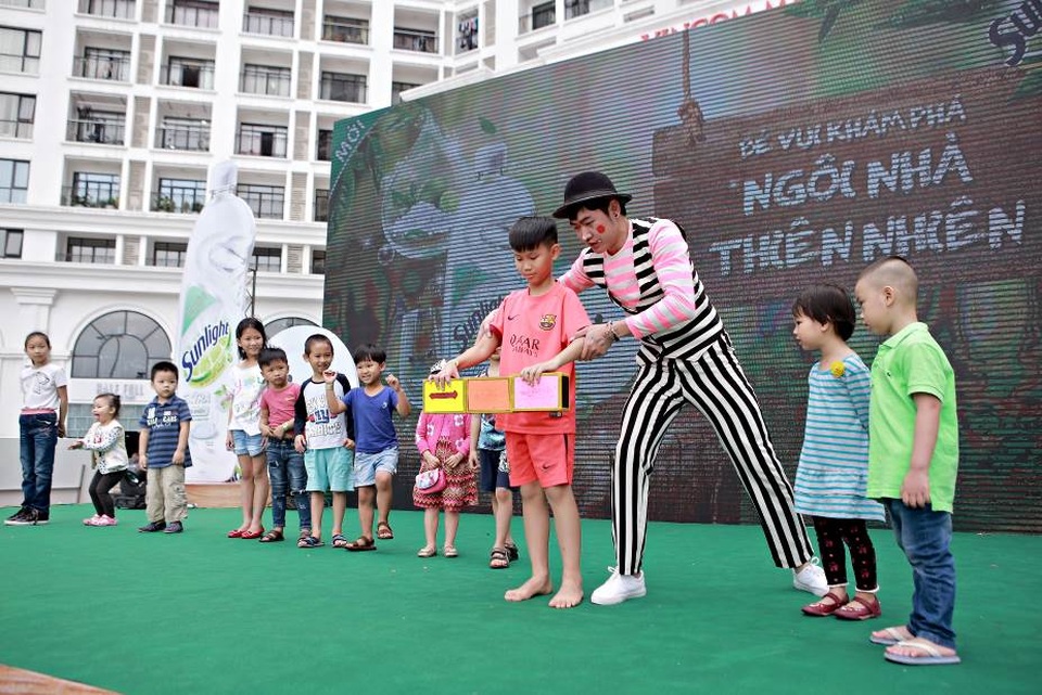 Gia đình Hồng Đăng, Thúy Hạnh hào hứng vui chơi tại “Ngôi nhà thiên nhiên” - 10