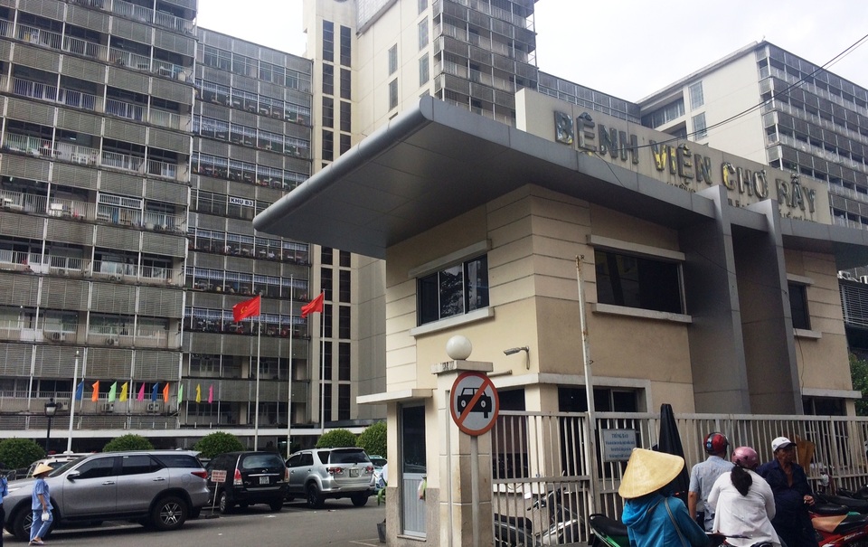 Công an điều tra vụ nghi đánh ghen gây náo loạn bệnh viện Chợ Rẫy - 1 Bệnh viện Chợ Rẫy, TPHCM, nơi xảy ra vụ đánh ghen gây cảnh hỗn loạn sáng 7/9.
