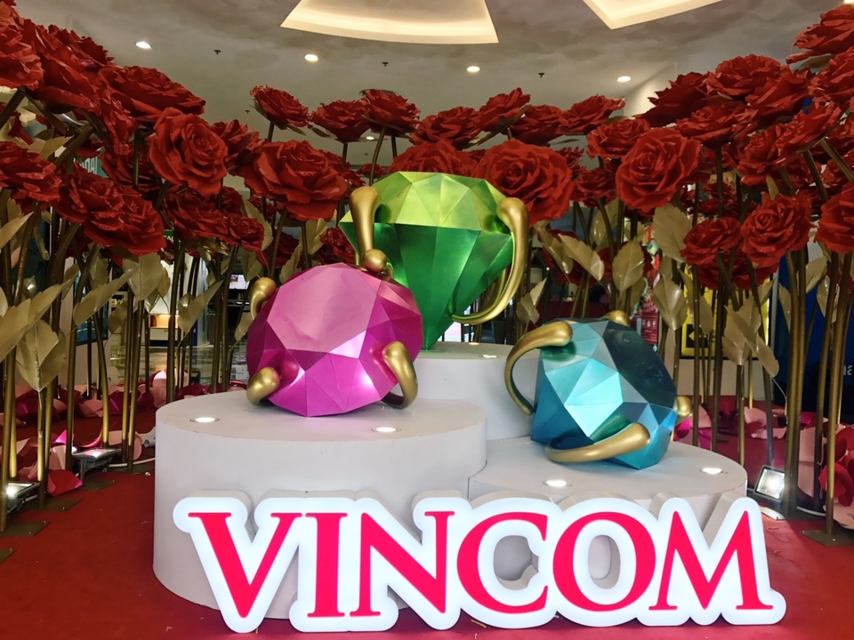 Vincom tôn vinh phụ nữ Việt với kim cương và hoa hồng - 1 Vincom tôn vinh phụ nữ Việt với kim cương và hoa hồng - 1
