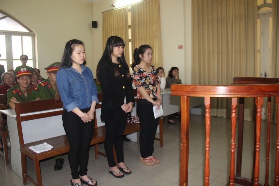 Ba bị cáo tại phiên tòa sơ thẩm