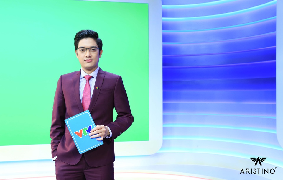 Bí mật đằng sau vẻ lịch lãm của BTV Thời sự VTV - 5 Bí mật đằng sau vẻ lịch lãm của BTV Thời sự VTV - 5