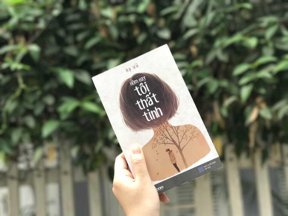 Sách của nhà văn trẻ gây chú ý trên thị trường sách cuối năm - 1 Bìa cuốn sách của Hạ Vũ đang làm dậy sóng thị trường sách cuối năm. Ảnh: N.N.