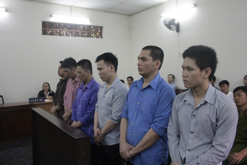 “Đại bàng” đánh chết học viên cai nghiện theo lệnh cán bộ quản lý? - 1 Các bị cáo nghe tòa tuyên án.
