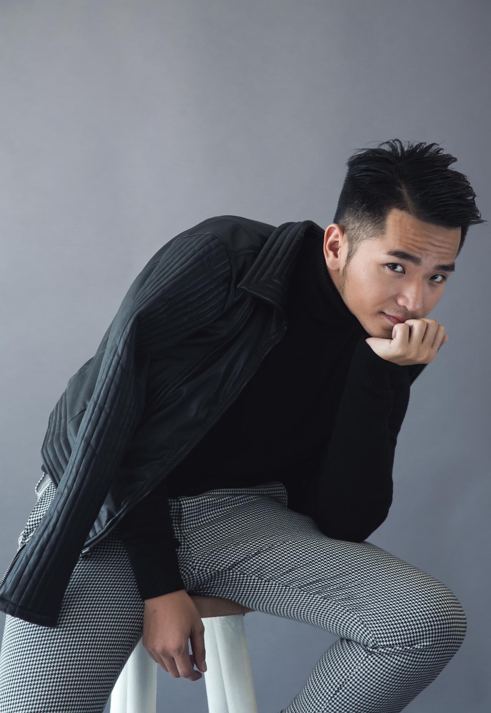 Phạm Hồng Phước thừa nhận: “Yêu nhiều nhưng không dám bày tỏ” - 1 Phạm Hồng Phước tình nguyện làm mai mối cho các cặp đôi mạnh dạn bày tỏ tình cảm của mình.