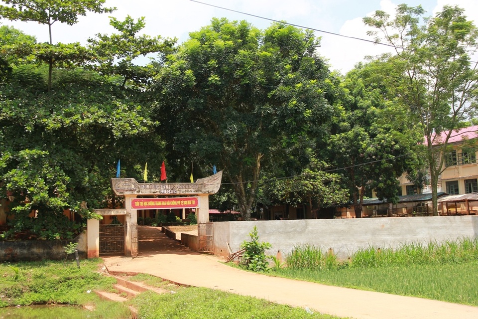 Thanh Hóa: Vừa chuyển giáo viên này đi, lại nhận giáo viên khác về - 1
Trường THCS Hà Bắc (huyện Hà Trung, Thanh Hóa).