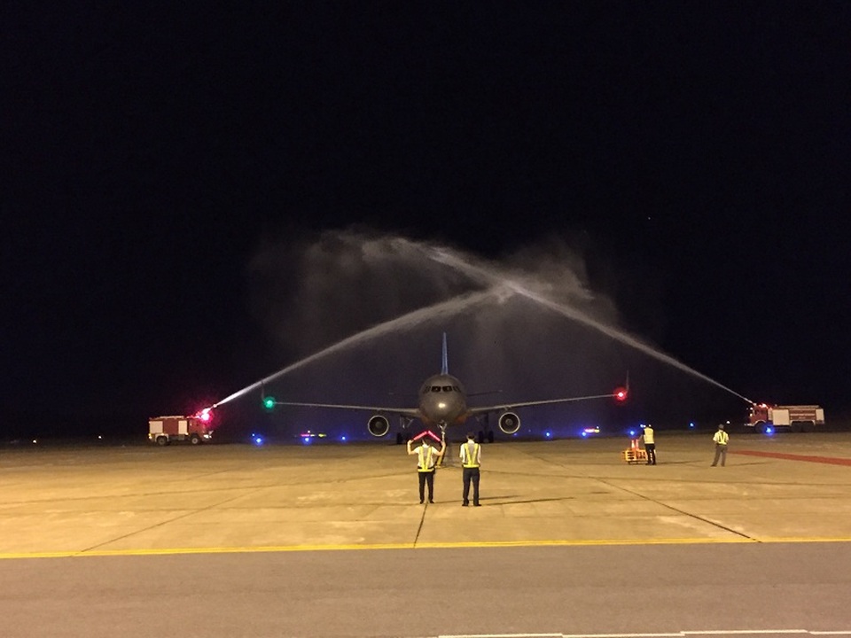 Tối 11/8, chuyến bay đầu tiên từ Chiang Mai đến Quảng Bình đã hạ cánh tại Cảng hàng không Đồng Hới