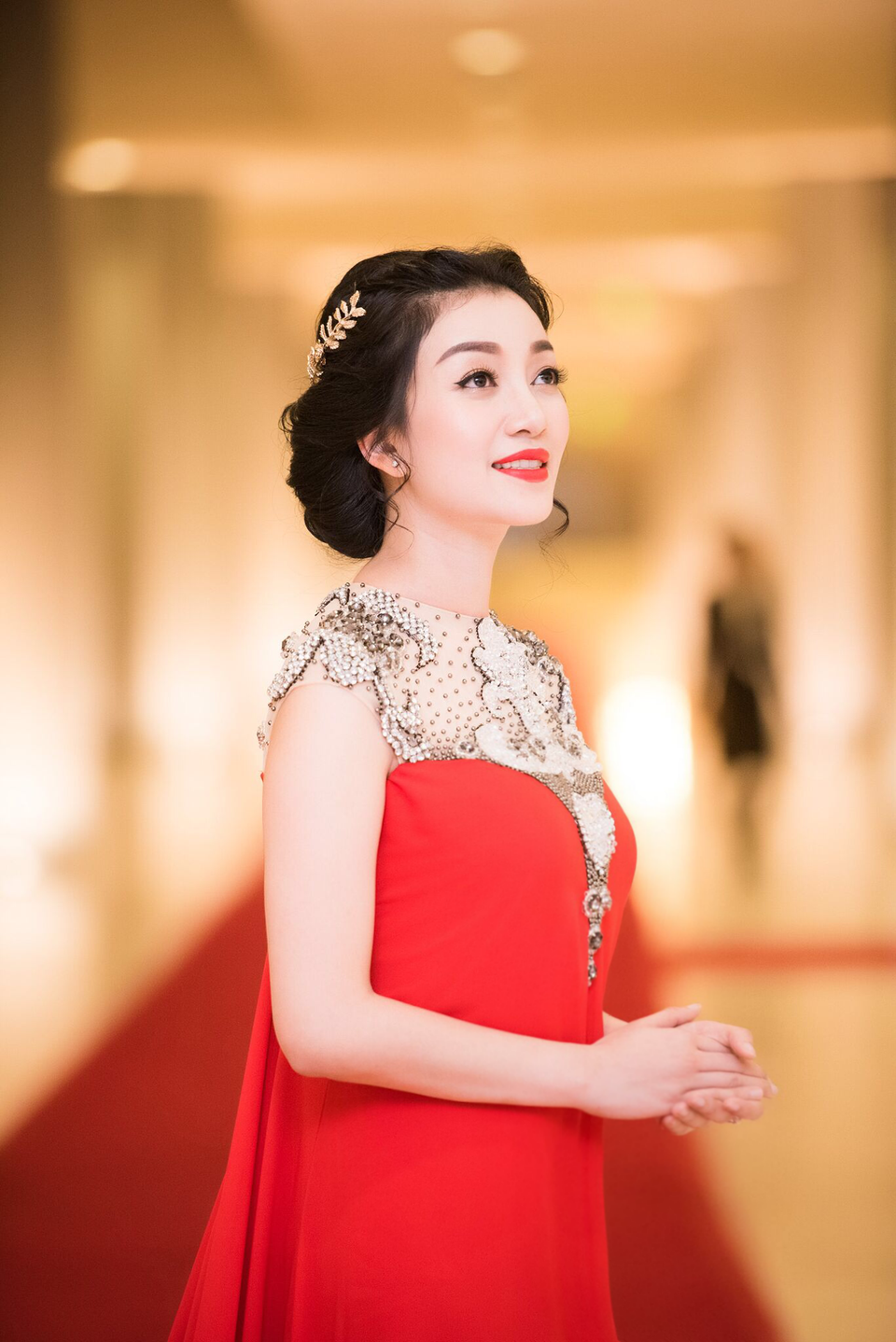 Ca sĩ Phạm Thu Hà gây "hoang mang" cho nhà thiết kế Lê Hoàng Hải - 9 Ca sĩ Phạm Thu Hà gây "hoang mang" cho nhà thiết kế Lê Hoàng Hải - 9