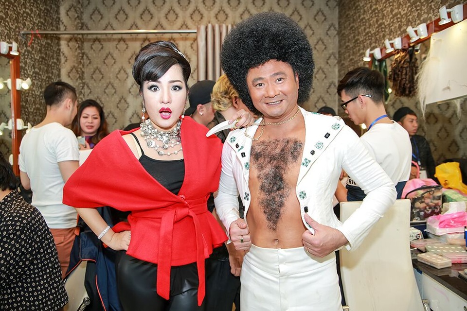 Dù định cư tại Mỹ nhưng danh hài Thúy Nga có mối quan hệ khá thân thiết với các đồng nghiệp phía Bắc. Hàng năm, những chương trình Gala cười, chào Xuân…Thúy Nga đều cố gắng có mặt để tham gia cùng các đồng nghiệp.