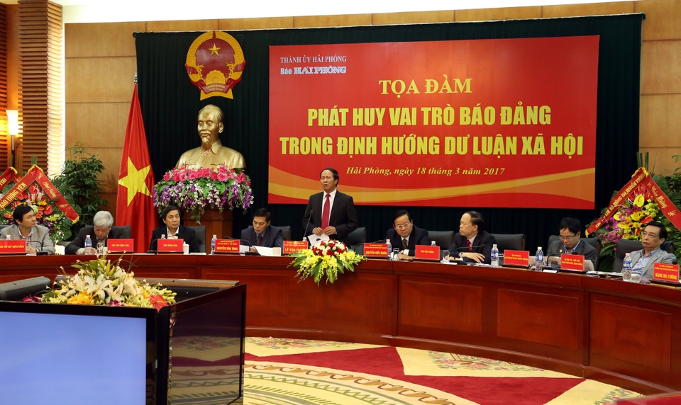 Báo chí đồng hành cùng sự phát triển của thành phố Cảng - 1
Bí thư Thành uỷ Lê Văn Thành đánh giá báo chí luôn đồng hành giúp thành phố phát triển (ảnh: Báo Hải Phòng)