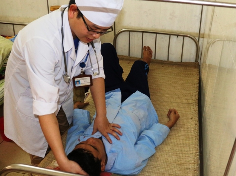 Ăn tiết canh, một bệnh nhân tử vong do nhiễm liên cầu lợn - 1 Bệnh nhân N.Đ.N. đang được theo dõi tại Khoa Truyền nhiễm Bệnh viện Đa khoa tỉnh Thanh Hóa