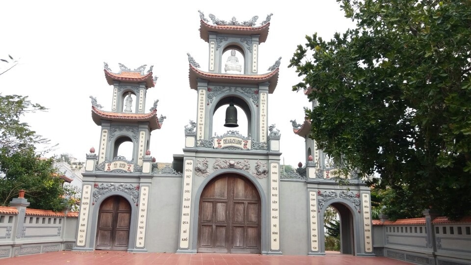 Chuyện những nữ thanh niên xung phong đầu tiên đặt chân lên đảo tiền tiêu - 5
Đời sống tâm linh của người dân trên đảo cũng được chú trọng