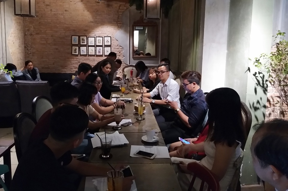 Tiền kiếm trên Youtube: Nhiều hay ít? - 1 Một số nhà sáng tạo nội dung trên Youtube gặp gỡ vào sáng nay 19/7