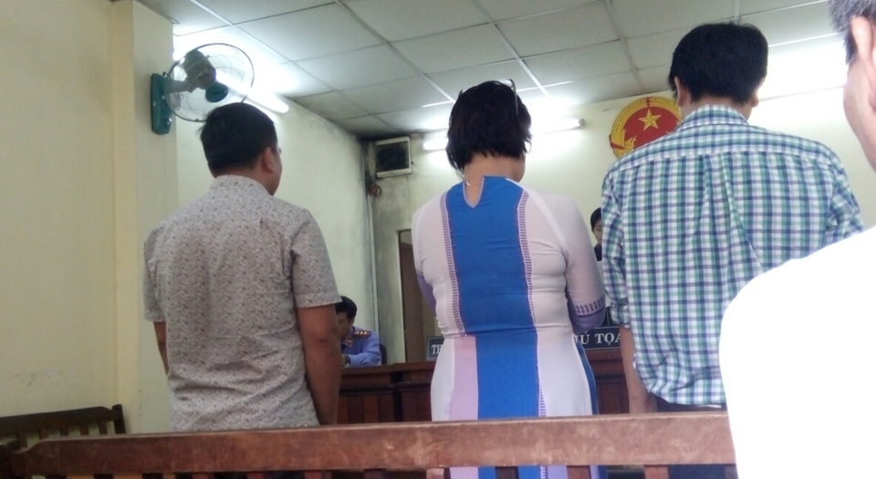 Vụ 14 tiếng dùng hết 1,1 tỷ cước điện thoại: VNPT thắng kiện - 1 Tòa tuyên buộc bà Ngân phải trả cho VNPT số tiền 1,1 tỷ đồng.
