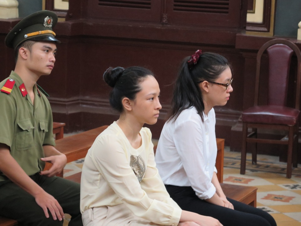 Hoa hậu Phương Nga tự tin trước phiên tòa sơ thẩm lần 2 - 1 Hoa hậu Phương Nga tại phiên tòa trước.