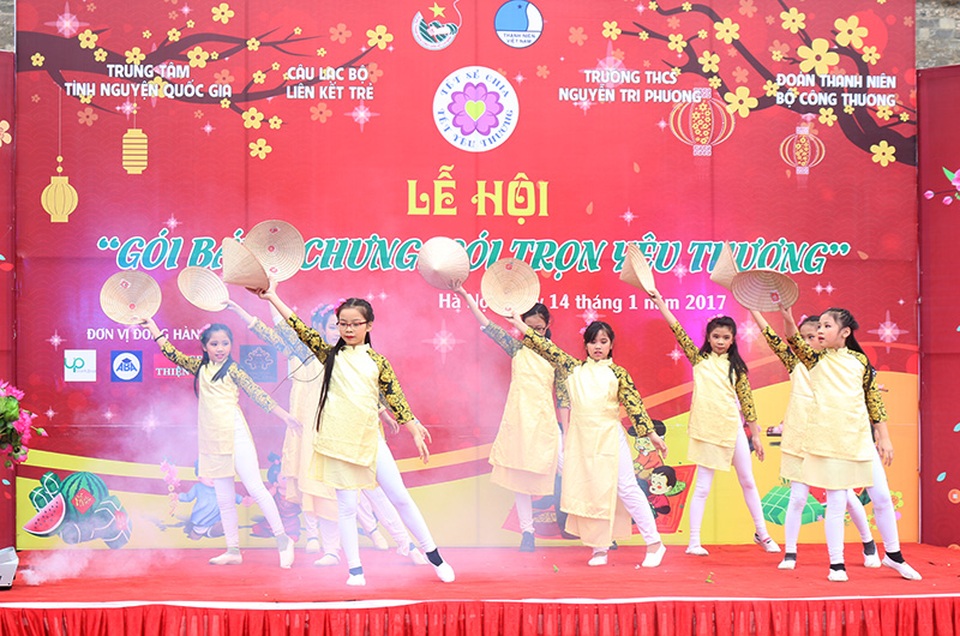 Lễ hội Gói bánh chưng, gói trọn yêu thương diễn ra tại Hoàng Thành (Hà Nội) ngày 14/1