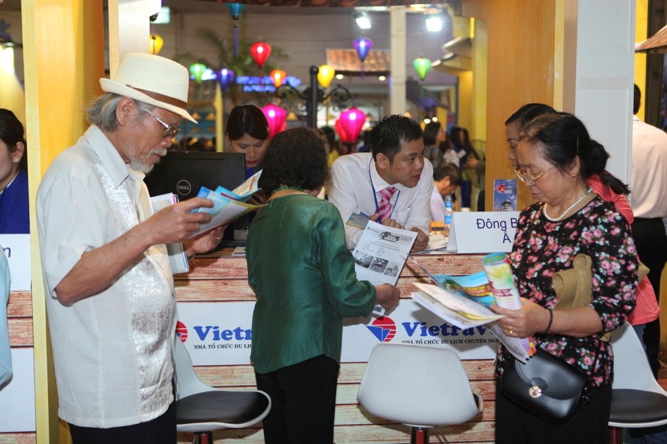 "Săn" tour khuyến mại đến 35% tại Hội chợ Du lịch Quốc tế Việt Nam - 2 Rất nhiều gói tour với ưu đãi và khuyến mãi hấp dẫn đươc giới thiệu.