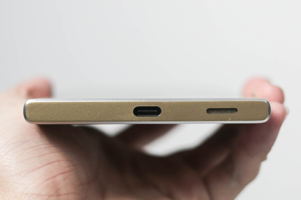 Đánh giá nhanh Xperia XA1 Ultra giá gần 9 triệu đồng tại VN - 4 Đánh giá nhanh Xperia XA1 Ultra giá gần 9 triệu đồng tại VN - 4