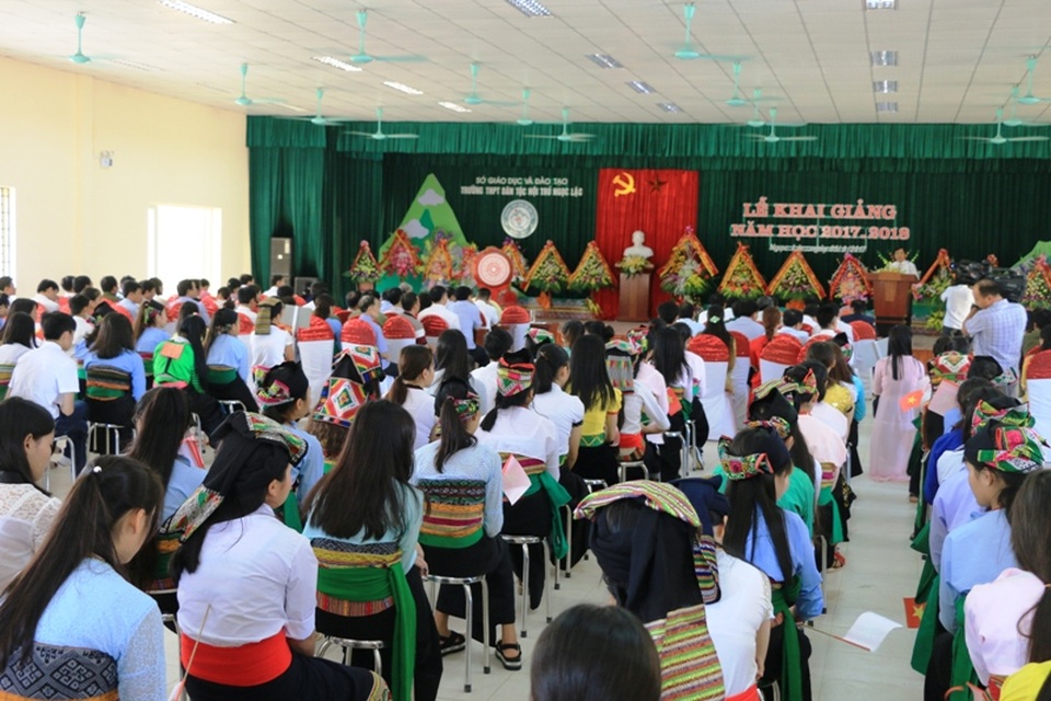 Lễ khai giảng đầu tiên tại ngôi trường chuyên biệt của xứ Thanh - 4 Lễ khai giảng đầu tiên tại ngôi trường chuyên biệt của xứ Thanh - 4