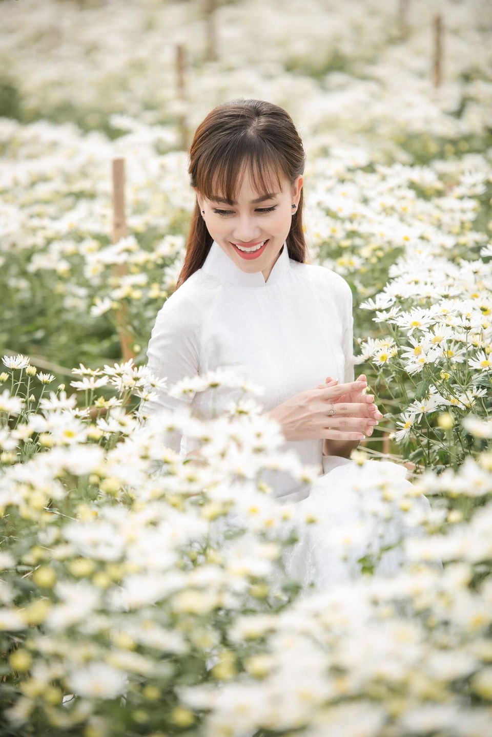 Á hậu Kim Duyên tự tin diện áo dài sau nghi án “dao kéo” vòng 3 - 3 Á hậu Kim Duyên tự tin diện áo dài sau nghi án “dao kéo” vòng 3 - 3