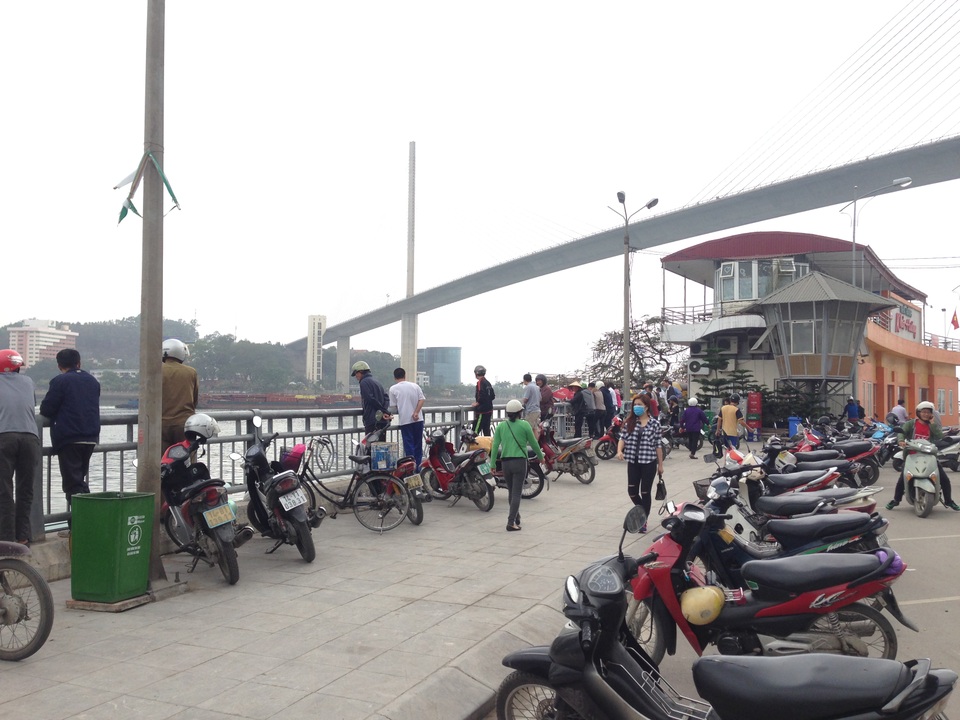 Mâu thuẫn gia đình, người đàn ông nhảy cầu Bãi Cháy - 1 Mâu thuẫn gia đình, nam thanh niên đã nhảy cầu Bãi Cháy (ảnh CTV)