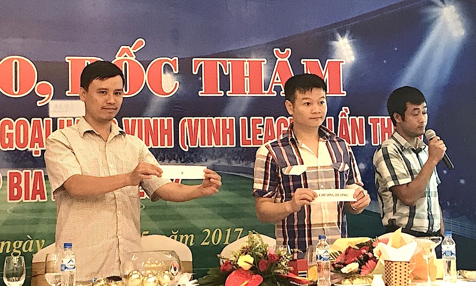 Bốc thăm chia bảng tại giải bóng đá phong trào Nghệ An lần thứ 5.