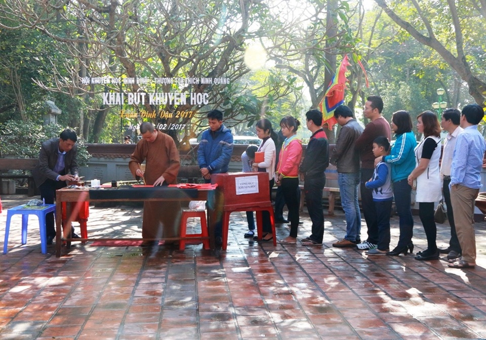 Rộn ràng "khai bút khuyến học" đầu năm - 2 Rộn ràng "khai bút khuyến học" đầu năm - 2
