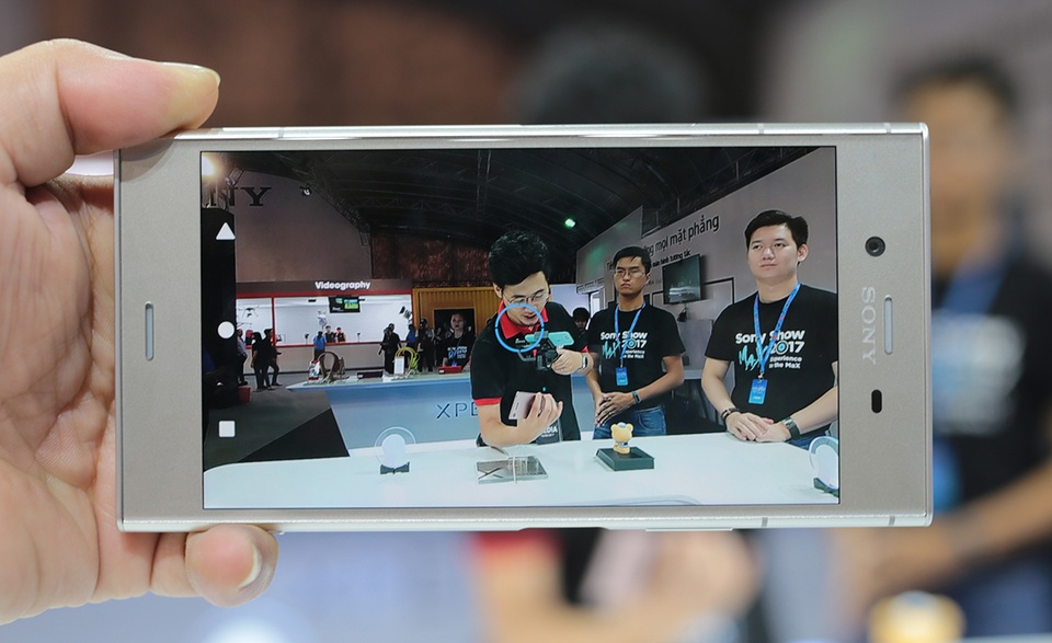 Sony trình diễn loạt thiết bị công nghệ mới tại Sony Show 2017 - 2 Xperia XZ1