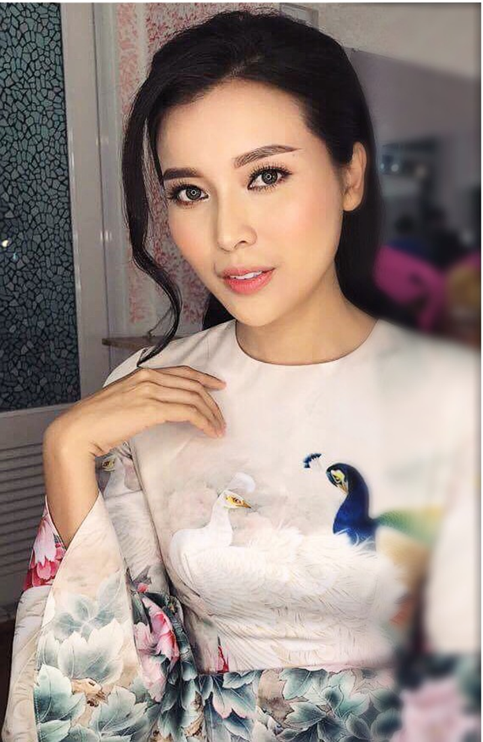 Chân dài Việt mặc kín bưng, đến sớm vì sợ “lộ hàng”, nhận “gạch đá” - 6 Chân dài Việt mặc kín bưng, đến sớm vì sợ “lộ hàng”, nhận “gạch đá” - 6