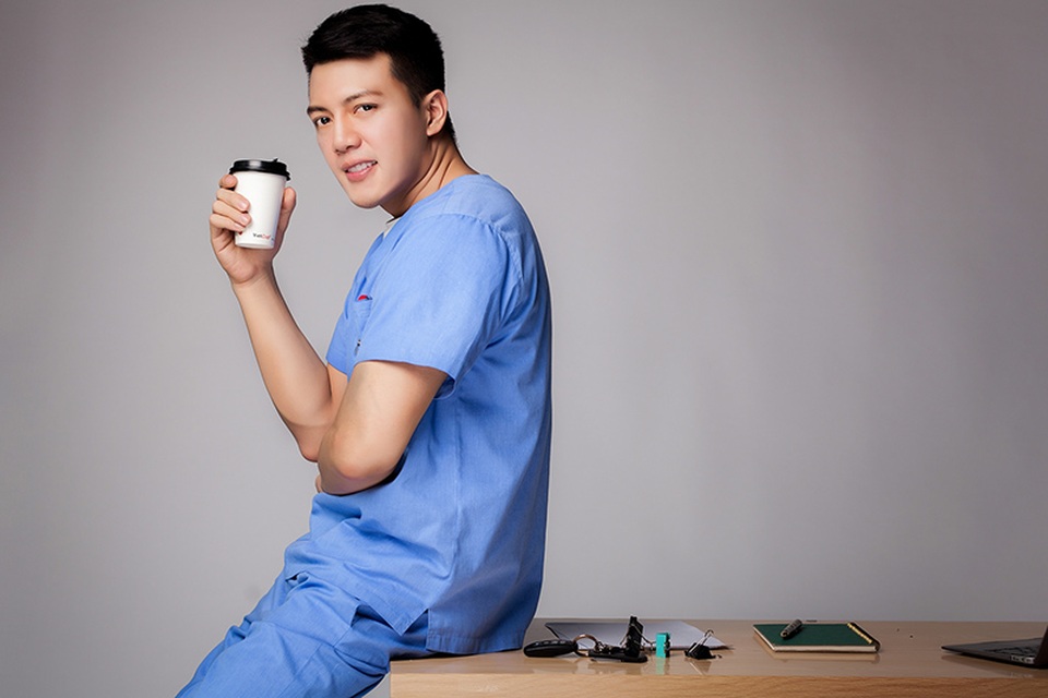 Bác sĩ “hot boy” cao 1m82, đẹp trai như người mẫu - 11 Bác sĩ “hot boy” cao 1m82, đẹp trai như người mẫu - 11